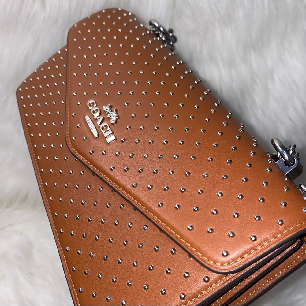 Coach 🤎 Klare Envelope Crossbody Bag With Rivets New with tag